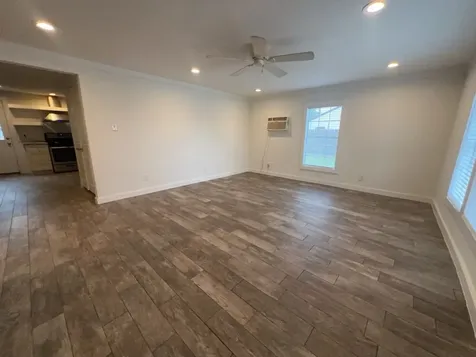 1917 Thonig Road Houston TX 77055
