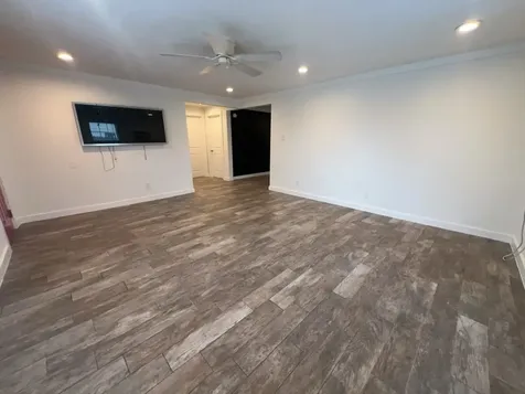 1917 Thonig Road Houston TX 77055