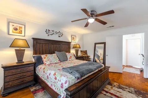 6339 Del Monte Drive SW 95 Houston TX 77057