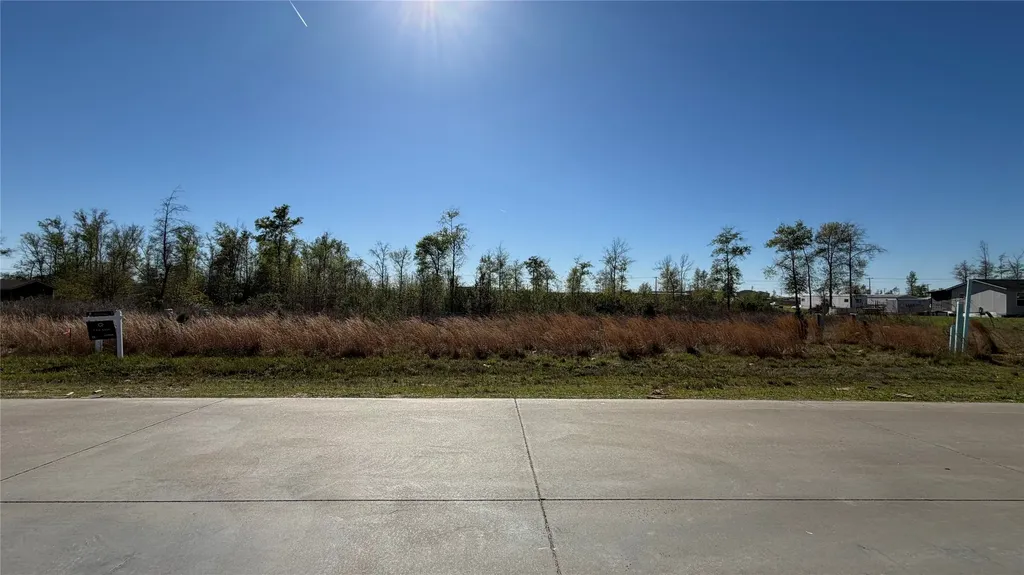 1643 Road 5601 Cleveland TX 77327