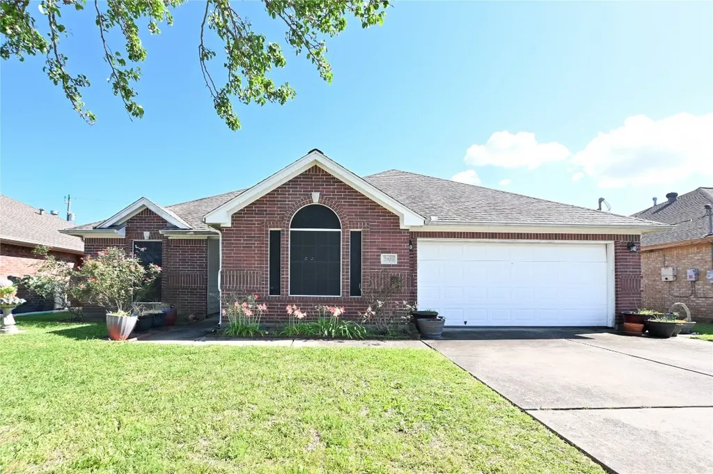 2909 30th Avenue N Texas City TX 77590