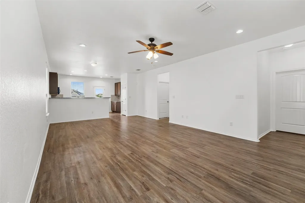 2814 High Castle San Antonio TX 78245