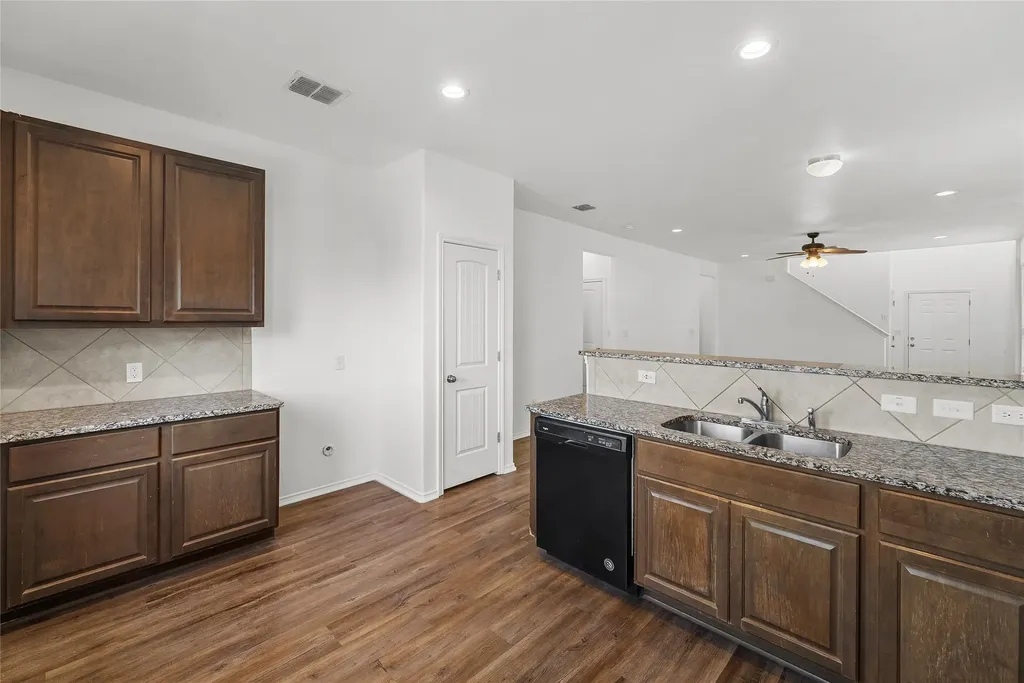 2814 High Castle San Antonio TX 78245