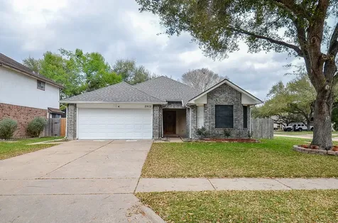 2902 Silent Drive Sugar Land TX 77498