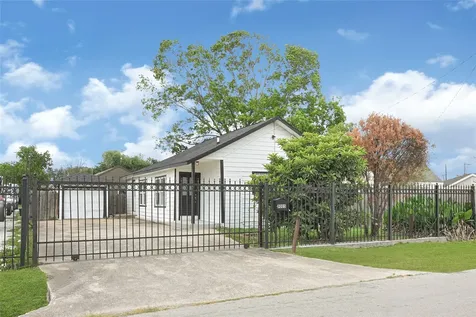 8005 Wiggins Street Houston TX 77029