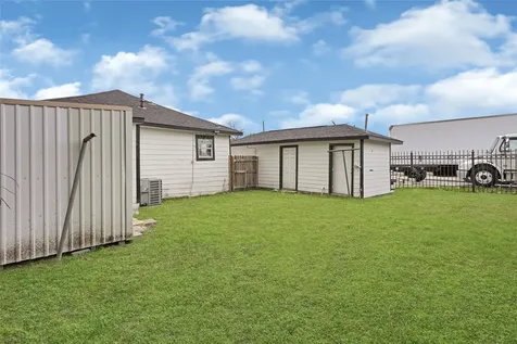 8005 Wiggins Street Houston TX 77029