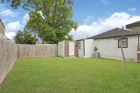 8005 Wiggins Street Houston TX 77029