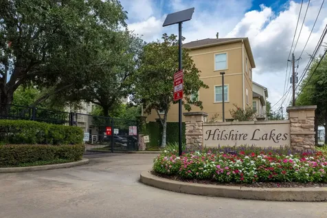 8810 Lakeshore Bend Drive Houston TX 77080
