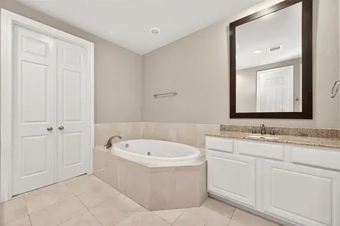 8810 Lakeshore Bend Drive Houston TX 77080