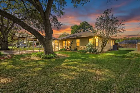 2501 Marguerite Street Bay City TX 77414