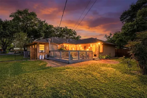 2501 Marguerite Street Bay City TX 77414