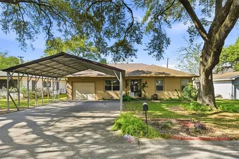 2501 Marguerite Street Bay City TX 77414