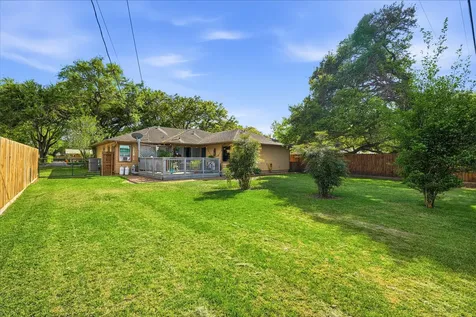 2501 Marguerite Street Bay City TX 77414