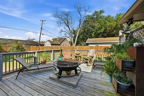 2501 Marguerite Street Bay City TX 77414