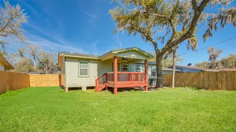 524 Magnolia Street Lake Jackson TX 77566