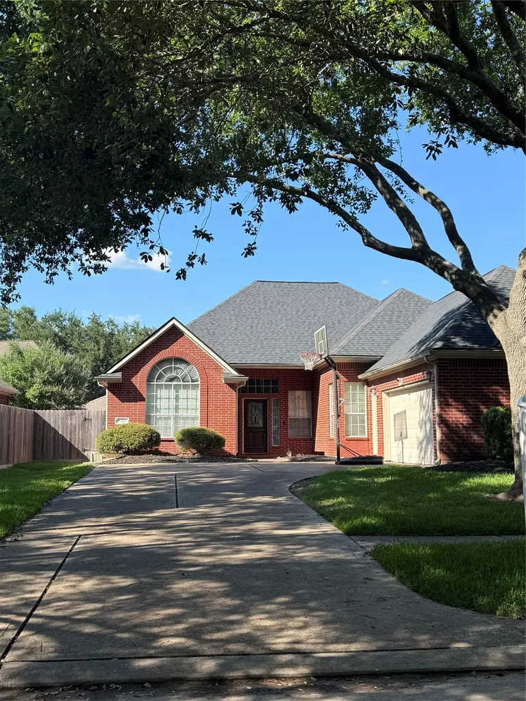 17522 Whispering Star Court Houston TX 77095