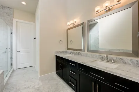 1222 W Dallas Street Houston TX 77019