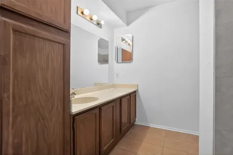 8299 Cambridge Street 706 Houston TX 77054