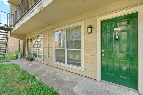 8100 Creekbend Drive 131 Houston TX 77071