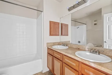 8100 Creekbend Drive 131 Houston TX 77071