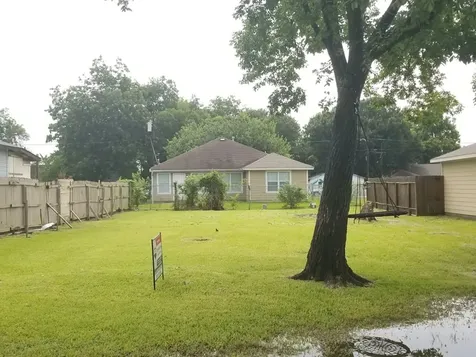 2209 Sakowitz Street Houston TX 77020
