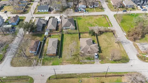 2209 Sakowitz Street Houston TX 77020