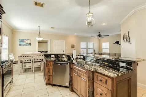 1418 Avenue M 1/2 Galveston TX 77550