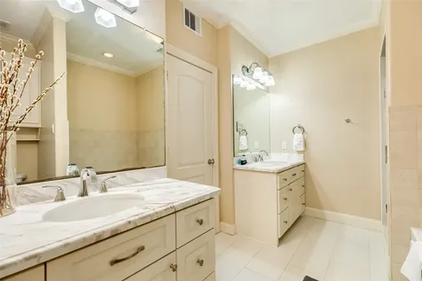 1418 Avenue M 1/2 Galveston TX 77550