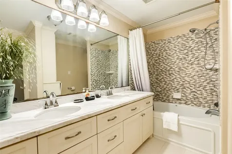1418 Avenue M 1/2 Galveston TX 77550