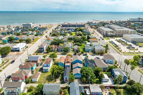 1418 Avenue M 1/2 Galveston TX 77550