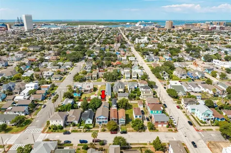 1418 Avenue M 1/2 Galveston TX 77550