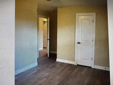 215 Anna Street Tomball TX 77375