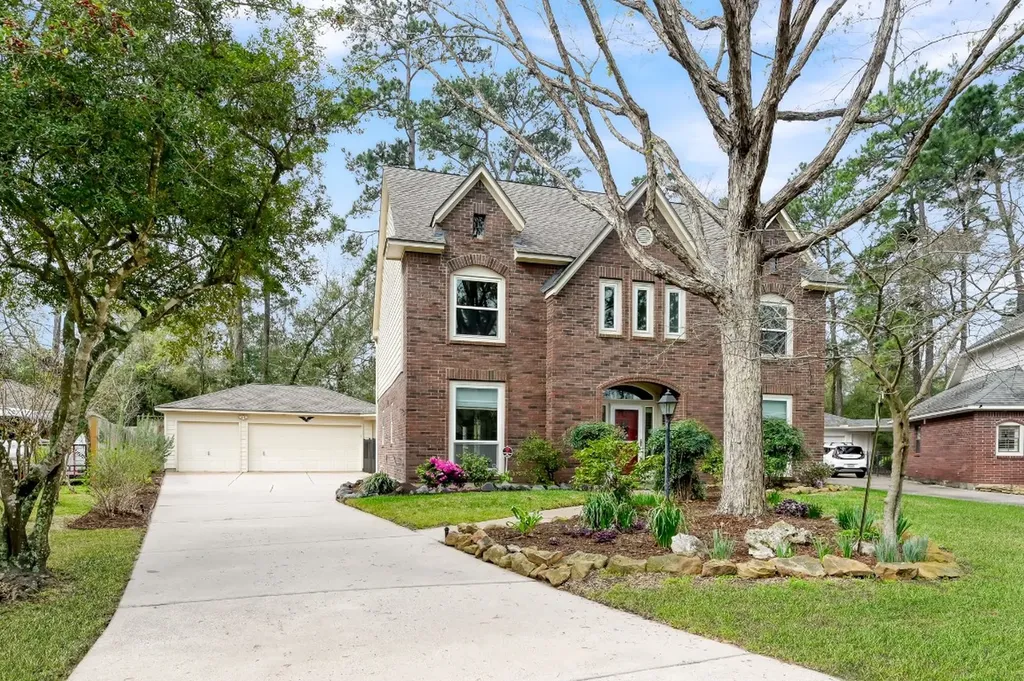 92 S Bonneymead Circle The Woodlands TX 77381