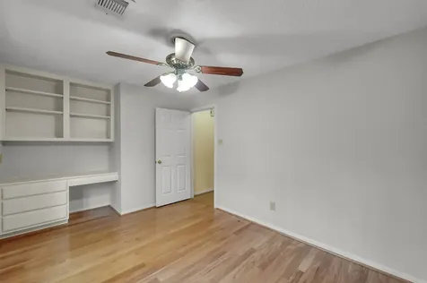 92 S Bonneymead Circle The Woodlands TX 77381