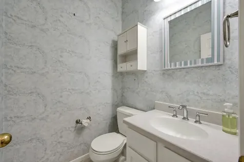 92 S Bonneymead Circle The Woodlands TX 77381