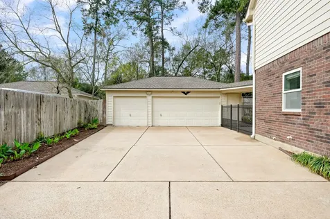 92 S Bonneymead Circle The Woodlands TX 77381