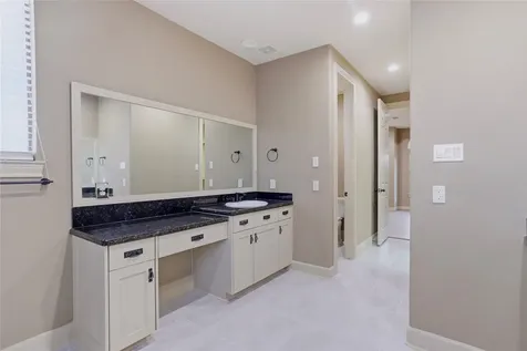 1603 W 14th Street Houston TX 77008