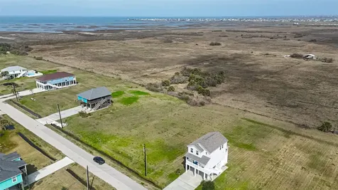 18047 Shaman Drive Galveston TX 77554