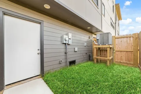 11940 S Hoa Sen Circle Houston TX 77072