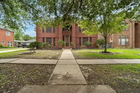 124 Lake Point Drive League City TX 77573