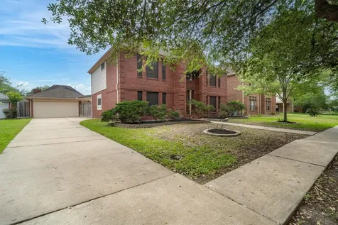124 Lake Point Drive League City TX 77573