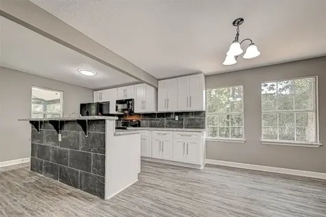 14572 Hasara Unit A And B Lane Willis TX 77378