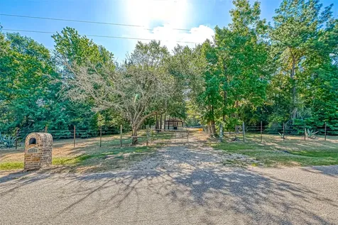 14572 Hasara Unit A And B Lane Willis TX 77378