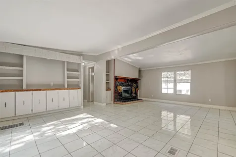14572 Hasara Unit A And B Lane Willis TX 77378