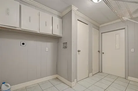14572 Hasara Unit A And B Lane Willis TX 77378