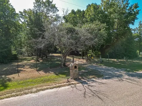 14572 Hasara Unit A And B Lane Willis TX 77378