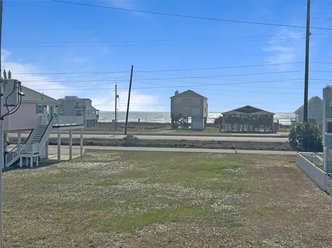 22813 Buena Street Galveston TX 77554
