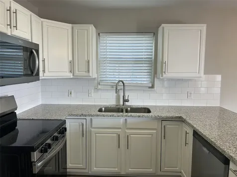 22813 Buena Street Galveston TX 77554