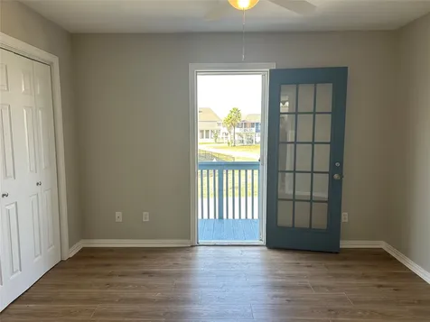 22813 Buena Street Galveston TX 77554