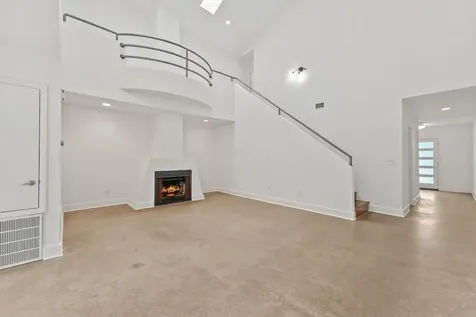 2321 Commonwealth Street Houston TX 77006